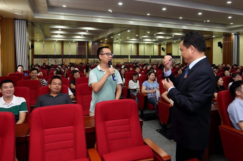 销售公司工会举办“员工行为和礼仪规范”培训 销售公司工会举办“员工行为和礼仪规范”培训