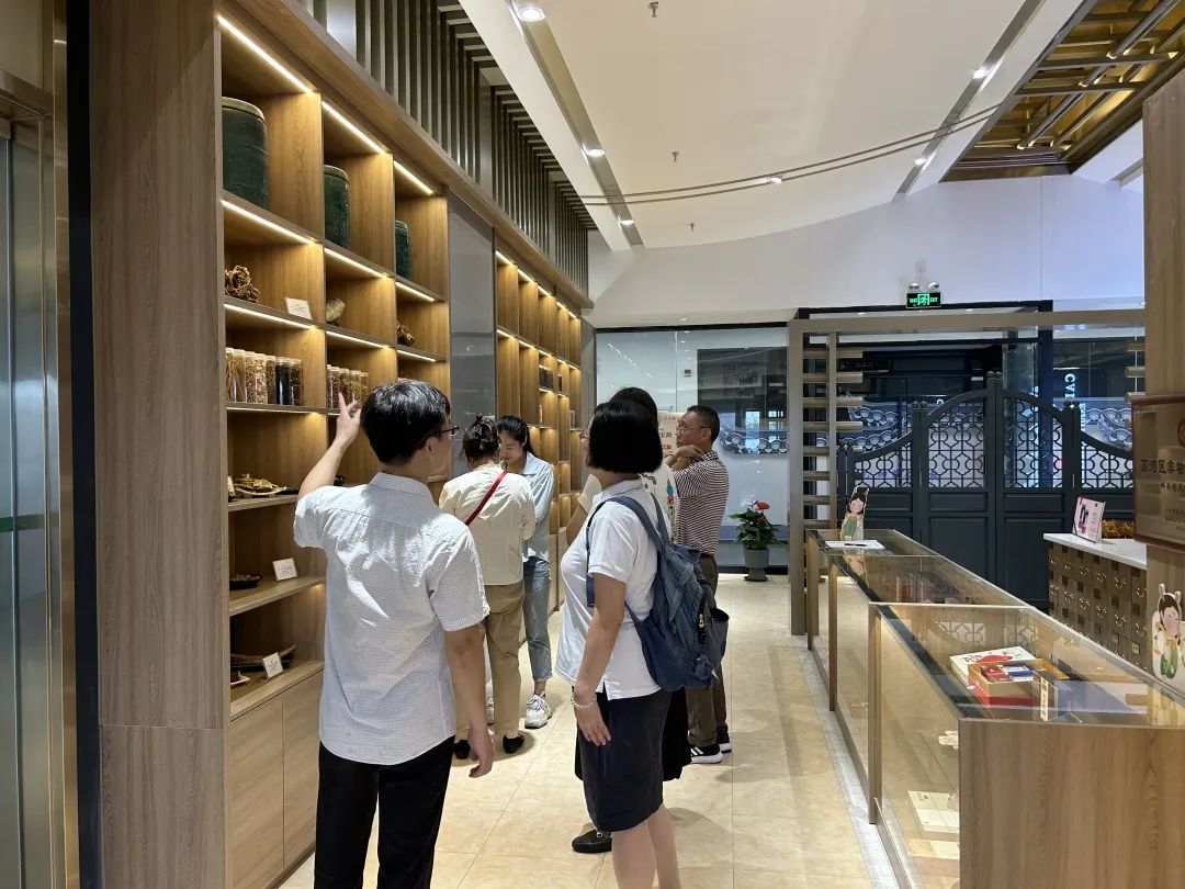 荔湾非遗集聚区:采芝林中药非遗展馆里的“商鉴会” 荔湾非遗集聚区:采芝林中药非遗展馆里的“商鉴会”
