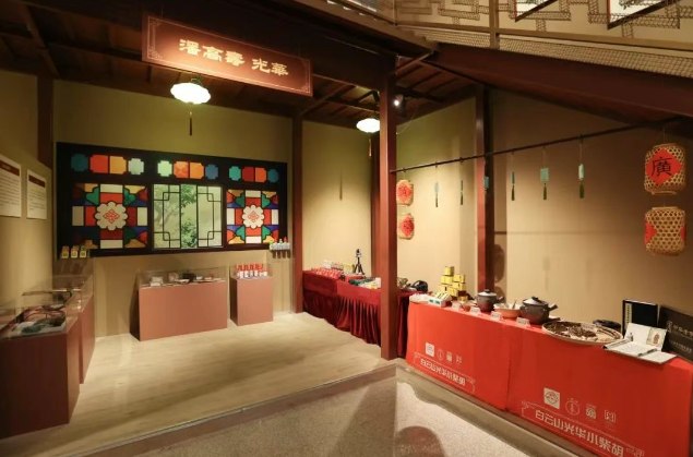 白云山光华小柴胡“京”艳亮相国家中医药非遗主题展 白云山光华小柴胡“京”艳亮相国家中医药非遗主题展